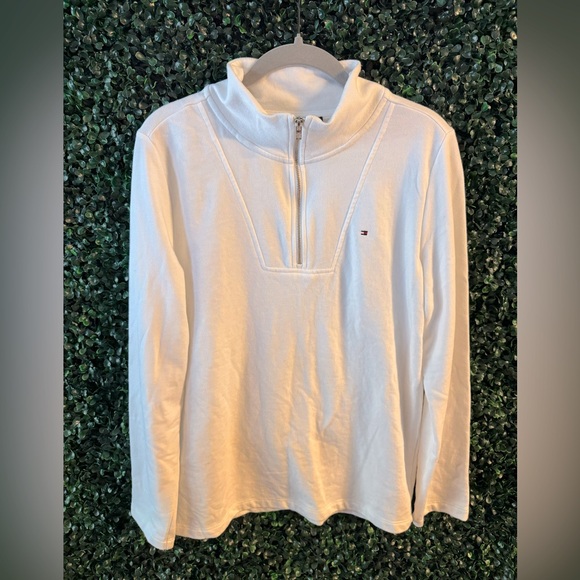 Tommy Hilfiger White Half Zip Sweatshirt Size Medium - Picture 1 of 7
